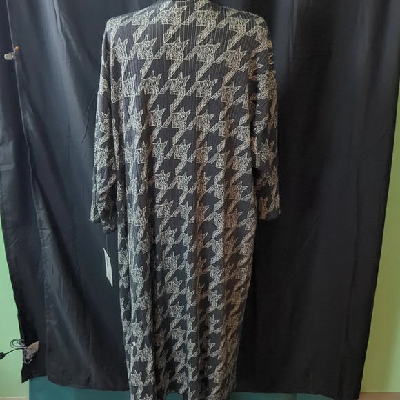 Lularoe Kimono. Large. NWT - Picture 2 of 7